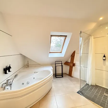 Nausicaa - Circuit Des 24h Du Mans - Piscine Willa Arnage